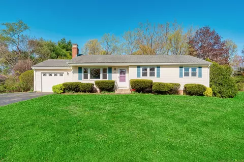 160 Partridge Dr, Rocky Hill, CT 06067
