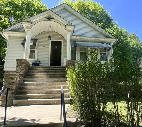 20 Gardner St, Waterbury, CT 06708
