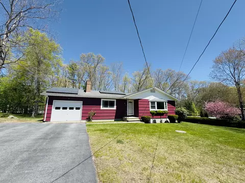 34 Seagrave St, Killingly, CT 06239