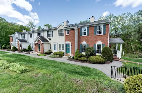 133 Spyglass Ct #133, Torrington, CT 06790
