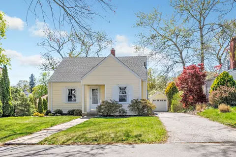 135 Raven Ter, Stratford, CT 06614