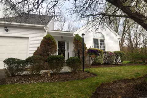 93 Quarry Ridge Rd #93, New Preston, CT 06777