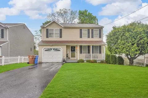 37 Lakeview Ave, Shelton, CT 06484