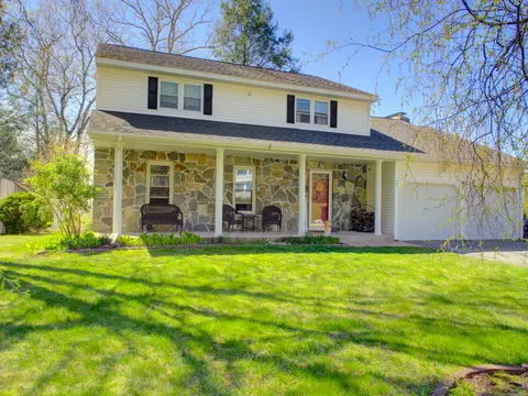 25 Charlton Ave, Killingly, CT 06241