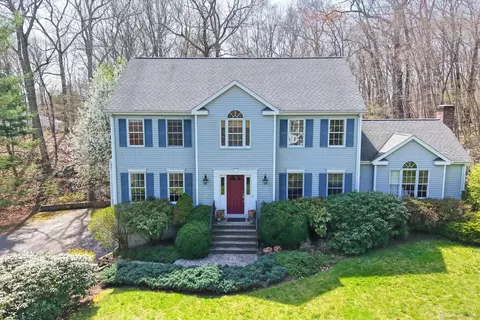 14 Fawnwood Rd, Sandy Hook, CT 06482