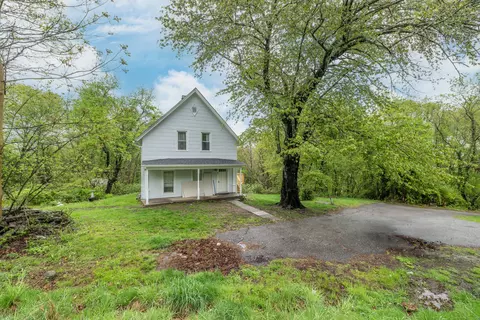 39 Tanner Ave, Norwich, CT 06360