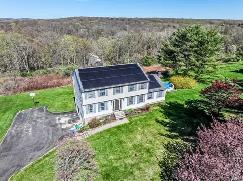 33 Mine Hill Rd, New Milford, CT 06776