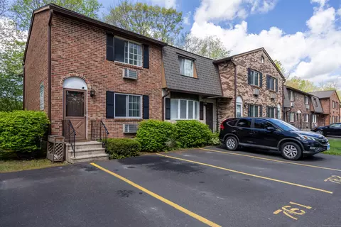 76 Sharon Rd #1, Waterbury, CT 06705