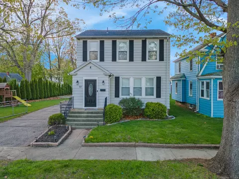 85 Marshall St, West Haven, CT 06516