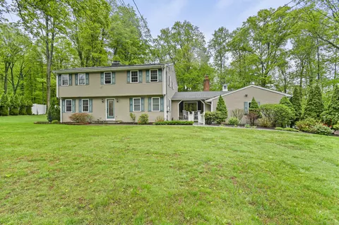 154 Finch Ave, Meriden, CT 06451