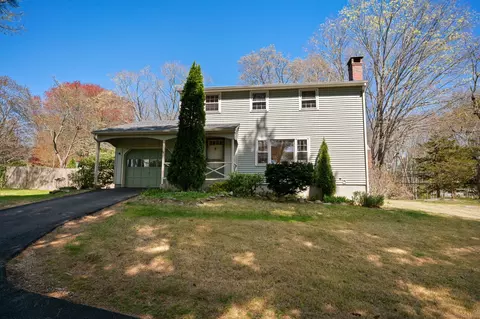 576 New London Rd, Mystic, CT 06355