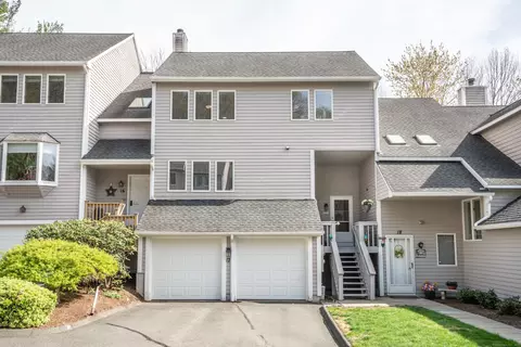 17 Brookview Cir #17, Canton, CT 06019