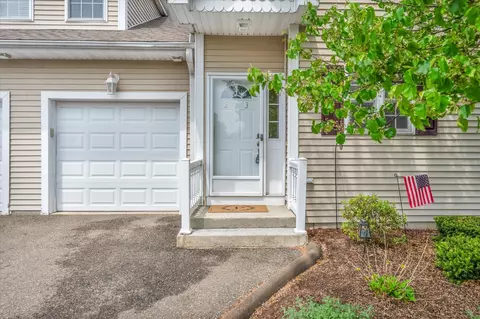 511 Elm St #2-3, North Haven, CT 06473