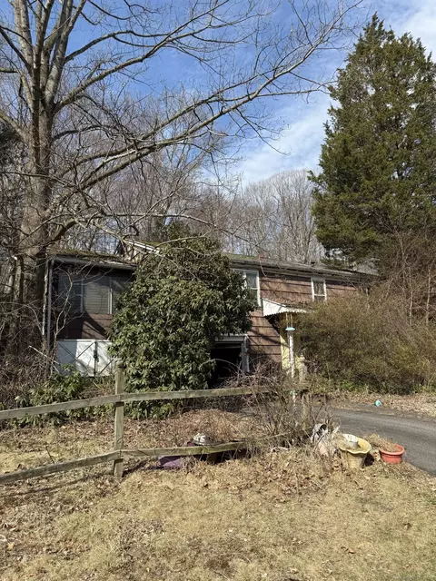 50 Laurel Ave, Derby, CT 06418