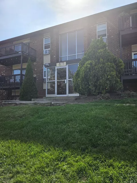43 Balance Rock Rd #17, Seymour, CT 06483