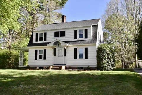 78 Stearns St, Killingly, CT 06239