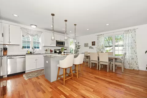 26 Greenwood Dr, Prospect, CT 06712