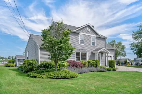 86 Chalker Beach Rd, Old Saybrook, CT 06475 photo 1
