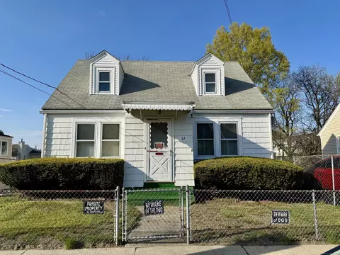 67 Harvey St, Bridgeport, CT 06610