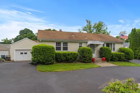 409 Evergreen Ave, Hamden, CT 06518