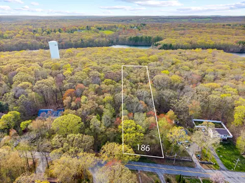 186 Canterbury Tpke, Norwich, CT 06360