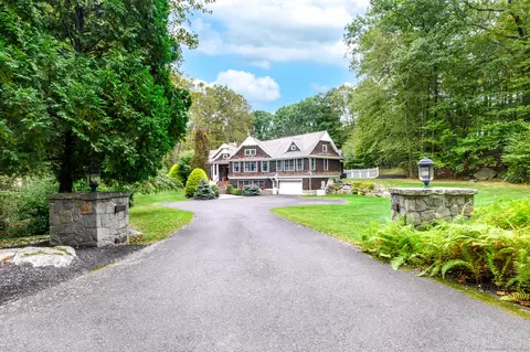 17 Tannery Ln N, Weston, CT 06883
