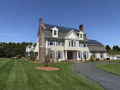 58 Jennifer Dr, North Haven, CT 06473