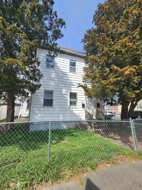 509 Ogden St, Bridgeport, CT 06608