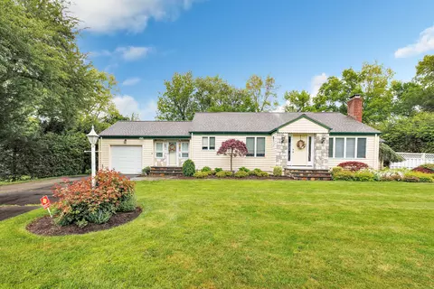 319 Wheeler Park Ave, Fairfield, CT 06825