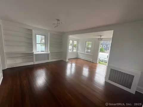 14 Sherman St, Stamford, CT 06902