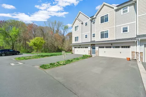 75 Lexie Ln #75, South Windsor, CT 06074