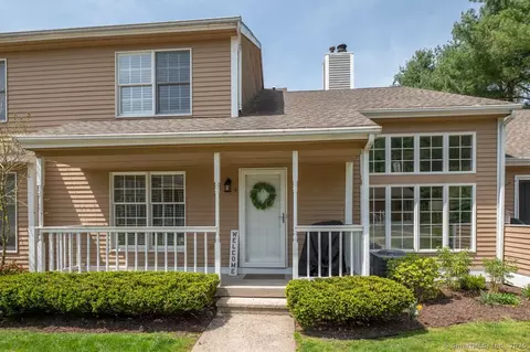 697 S End Rd #6, Plantsville, CT 06479