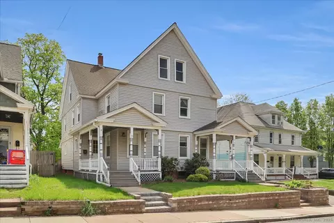 73 Foster St, Manchester, CT 06040