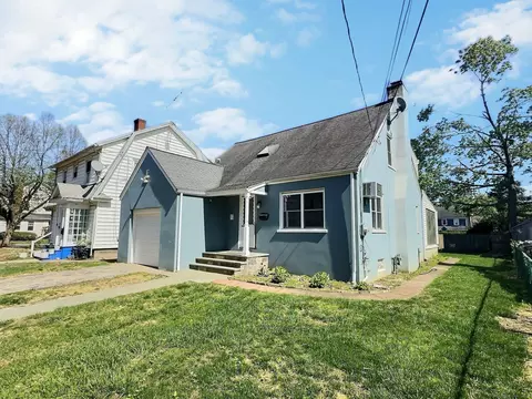 141 Arcadia Ave, Bridgeport, CT 06604