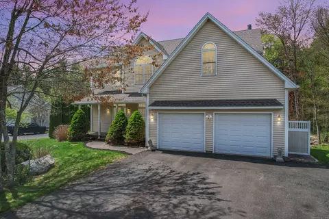 85 Chippenwood Ln, Bristol, CT 06010