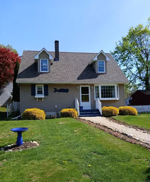 3 Mcelaney Dr, Niantic, CT 06357