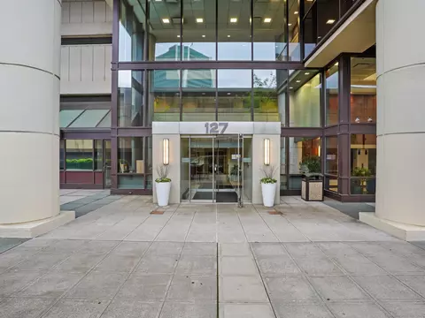 127 Greyrock Pl #703, Stamford, CT 06901