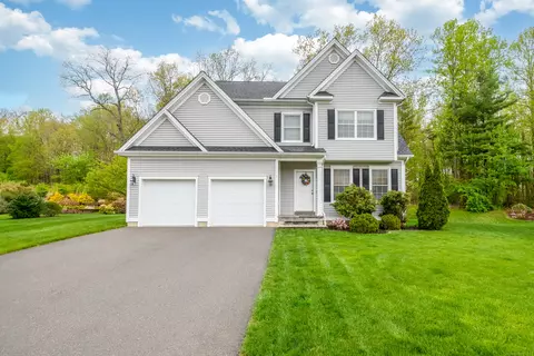 7 Sandstone Rd #7, Plainville, CT 06062