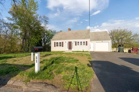 31 Linsal St, Windsor Locks, CT 06096