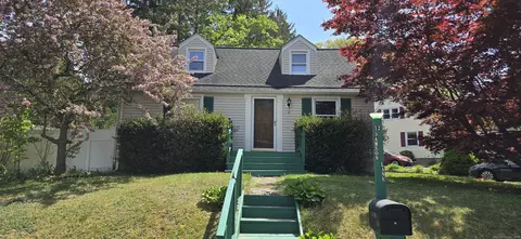 12 Damson Ln, Naugatuck, CT 06770