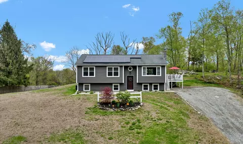 22 Buntz Rd, Canterbury, CT 06331