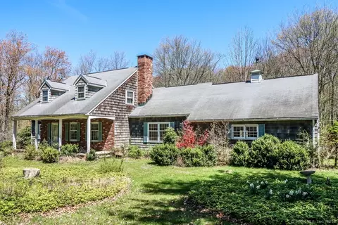 10 Meadow Ln, Sherman, CT 06784