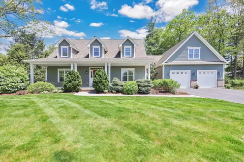 33 Ellsworth Ln, Ellington, CT 06029