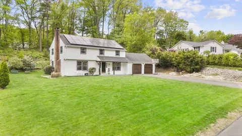 285 Glendale Dr, Bristol, CT 06010
