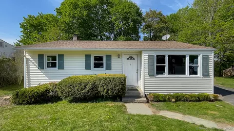 76 Midway Dr, Bethel, CT 06801