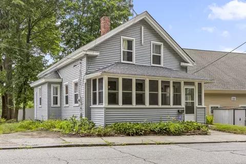 30 School St, Putnam, CT 06260
