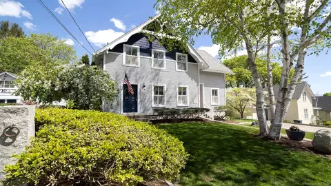 10 Bank St, Groton, CT 06355