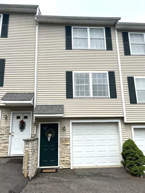 135 Bucks Hill Rd #8, Waterbury, CT 06704