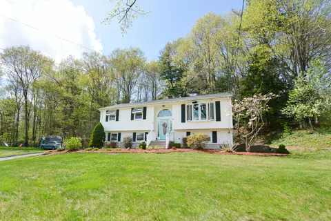 43 E Plymouth Rd, Plymouth, CT 06786