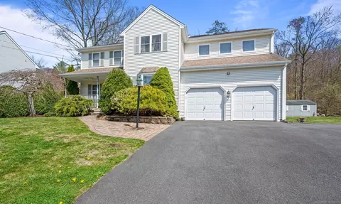 363 Fairlawn Dr, Torrington, CT 06790
